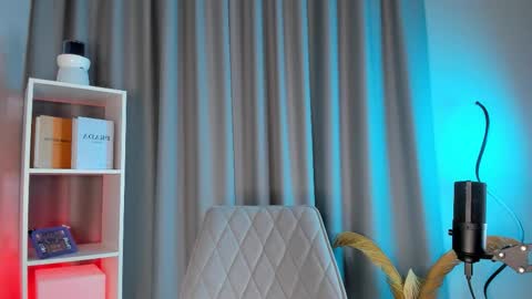 Call me Tracy online show from December 18, 2:01 pm