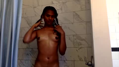 transamoure online show from August 3, 8:48 pm