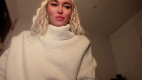 Snapshot of transnextdoor_ chatting on October 19, 4:55 pm ALMIGHTY GODDESS VALENTINA online show from October 19, 4:55 pm