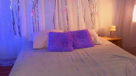 Ariana online show from July 24, 3:09 pm