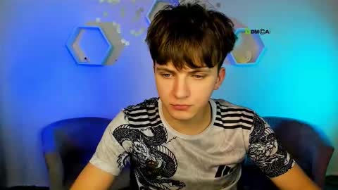 Travis online show from December 3, 8:09 pm