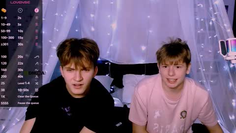 Travis online show from September 30, 7:46 pm