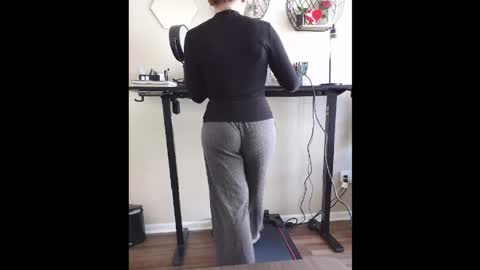 treadmillprincess online show from April 25, 7:55 pm