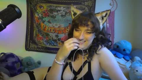 treecups online show from September 23, 9:21 pm