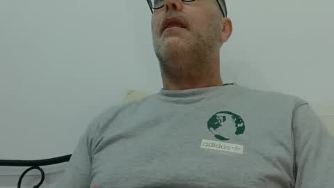 trevido4u online show from December 15, 1:23 am