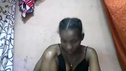 tricia9794 online show from April 4, 4:36 pm