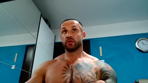 tridentmuscles online show from October 16, 8:18 pm