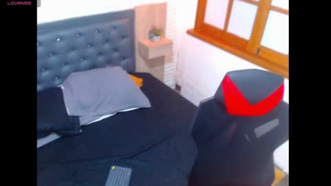 triibilin online show from March 8, 2:04 am