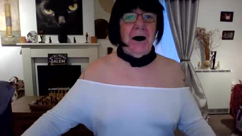 trinity1011 online show from February 17, 7:07 am