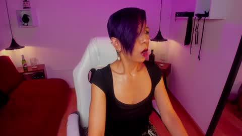trinityy__ online show from June 19, 7:53 pm