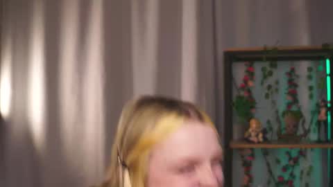 Lana online show from March 7, 4:18 pm