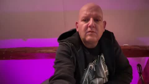 Snapshot of tritonspace chatting on October 2, 2:54 am Triton online show from October 2, 2:54 am