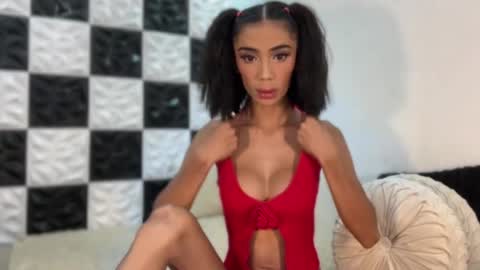 trixieemerald online show from October 13, 4:14 am