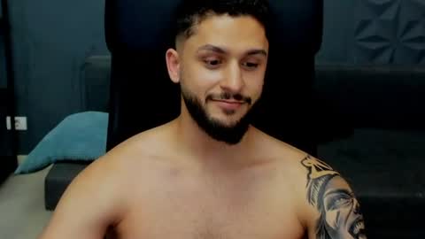 TroyWade online show from August 3, 9:04 am