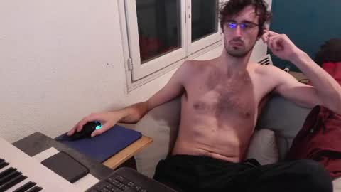 trucdeoufouf online show from January 19, 9:45 pm