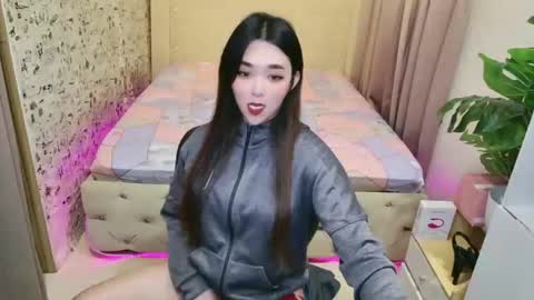 ts_yoshi_ online show from March 2, 6:25 pm