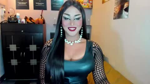 Nicoleeee online show from July 18, 7:38 pm