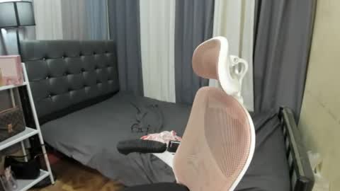 tsuncutmargauxx online show from May 15, 8:45 am