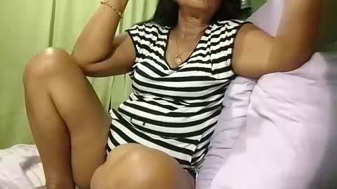 Mae online show from September 25, 11:34 pm