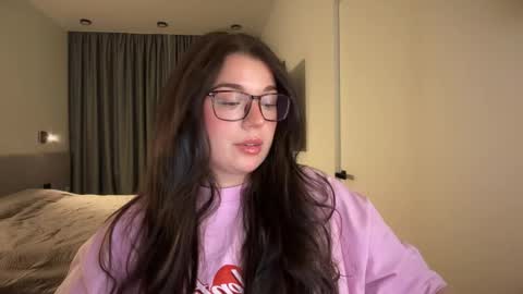 Ariana online show from June 2, 8:33 pm