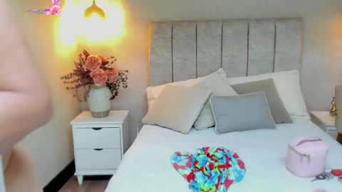 tutu_milf online show from March 23, 7:08 pm