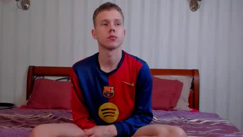 Angus online show from November 27, 2:52 am