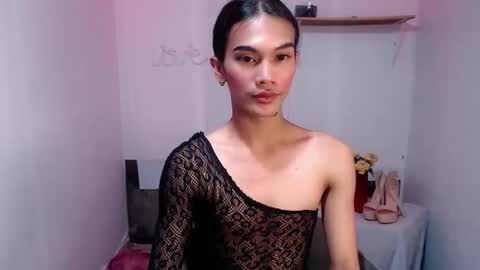 Snapshot of twink_clint chatting on October 19, 6:45 pm twink_clint online show from October 19, 6:45 pm