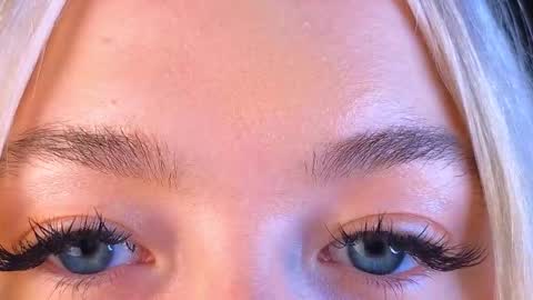 Snapshot of twinklefluff chatting on March 11, 1:45 pm twinklefluff online show from March 11, 1:45 pm