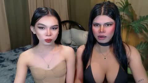 twinktransshanel online show from October 17, 9:35 am