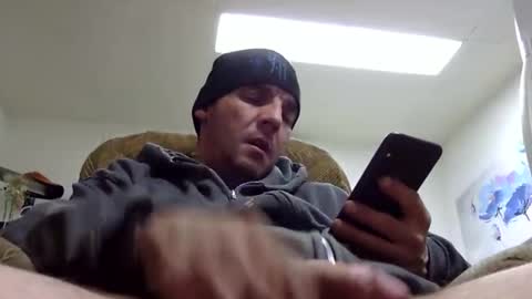 Snapshot of twister1976hasha chatting on January 24, 8:23 am twister1976hasha online show from January 24, 8:23 am