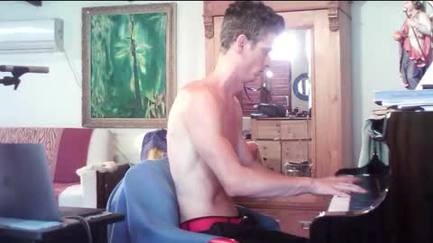 TobeBritta online show from November 7, 3:47 pm