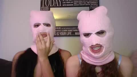 two girls one cam online show from March 6, 4:22 am