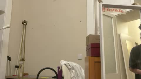 im Nobody online show from December 18, 3:02 am