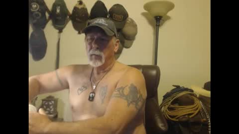 txlobo60 online show from March 10, 12:26 am