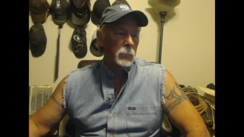 txlobo60 online show from April 20, 11:52 pm