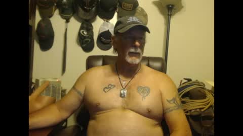 txlobo60 online show from April 23, 12:07 am