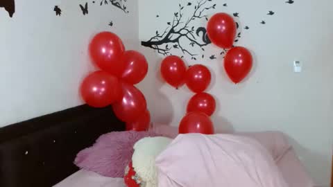 tyfanny19 online show from February 14, 7:33 pm