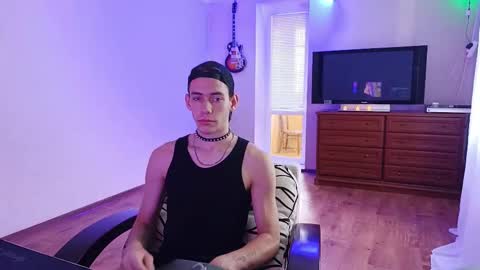 Tyler and Chris online show from October 7, 10:33 am