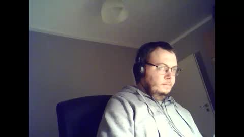 tyradi1991 online show from December 3, 6:55 pm