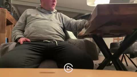 ueberdruck01 online show from February 9, 9:39 pm