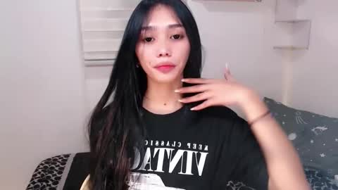 urbbgirl alliah online show from October 4, 12:19 am