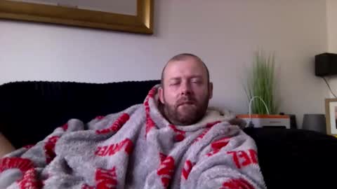 Snapshot of ukmatty3 chatting on October 10, 2:01 pm ukmatty3 online show from October 10, 2:01 pm