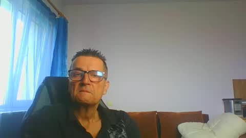 ulmeni7 online show from November 6, 7:22 am