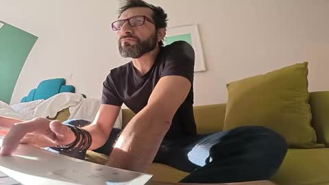 ultratoaster online show from December 5, 6:49 pm