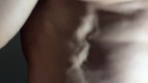 Um CM online show from March 25, 11:33 pm