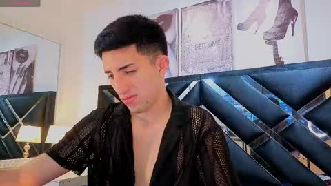 un_sluttyy online show from April 24, 12:40 pm