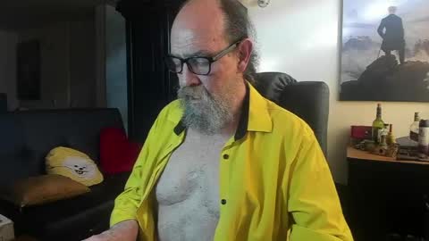 Uncle Hottie online show from June 3, 9:42 pm