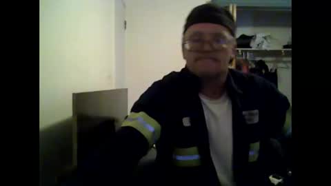 unclemuff online show from May 28, 12:19 am