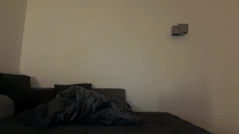 Tom online show from October 2, 11:03 pm