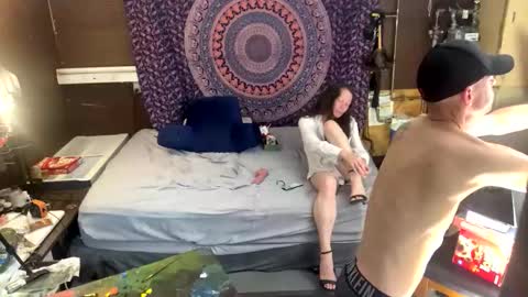 Toxic X online show from April 15, 3:10 am